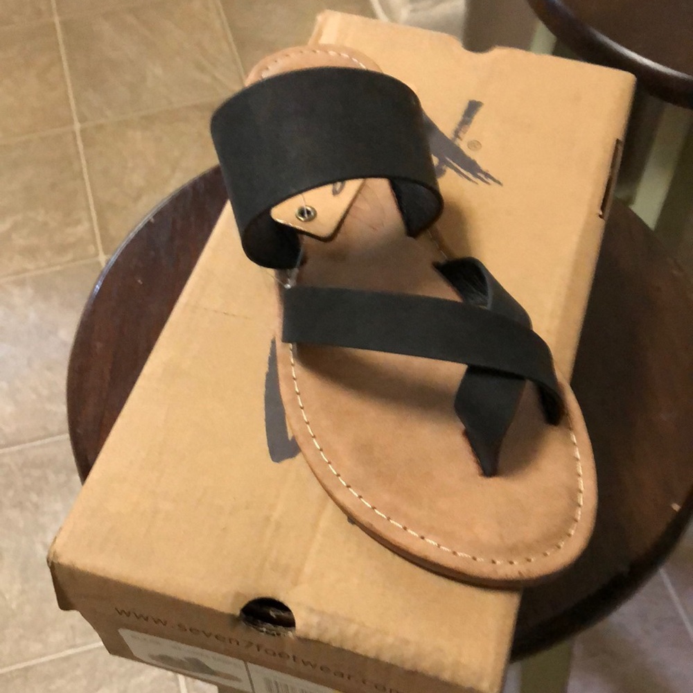 NWT Seven7 Maldives Sandal - Black - Size 7